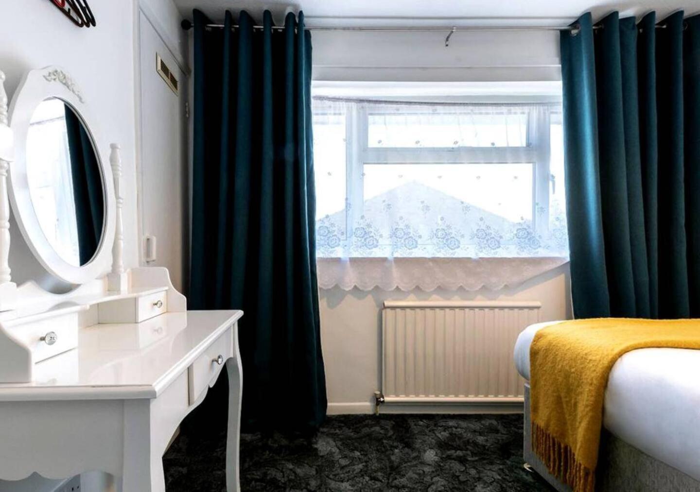 Reading - 3-Bed House - Sleeps 6 - Garden - Wifi Редінг Екстер'єр фото